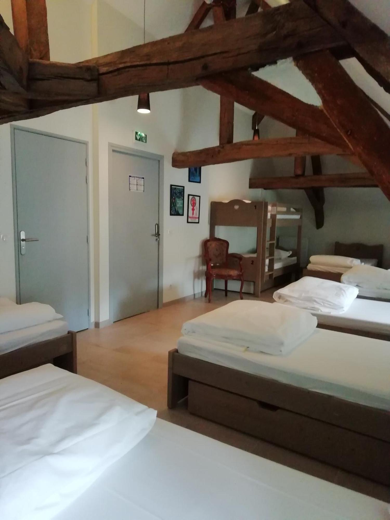 L'Auberge De Треньи Номер фото